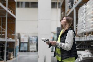 Kaip pasirinkti tinkamą sandėliavimo strategiją pagal verslo poreikius
